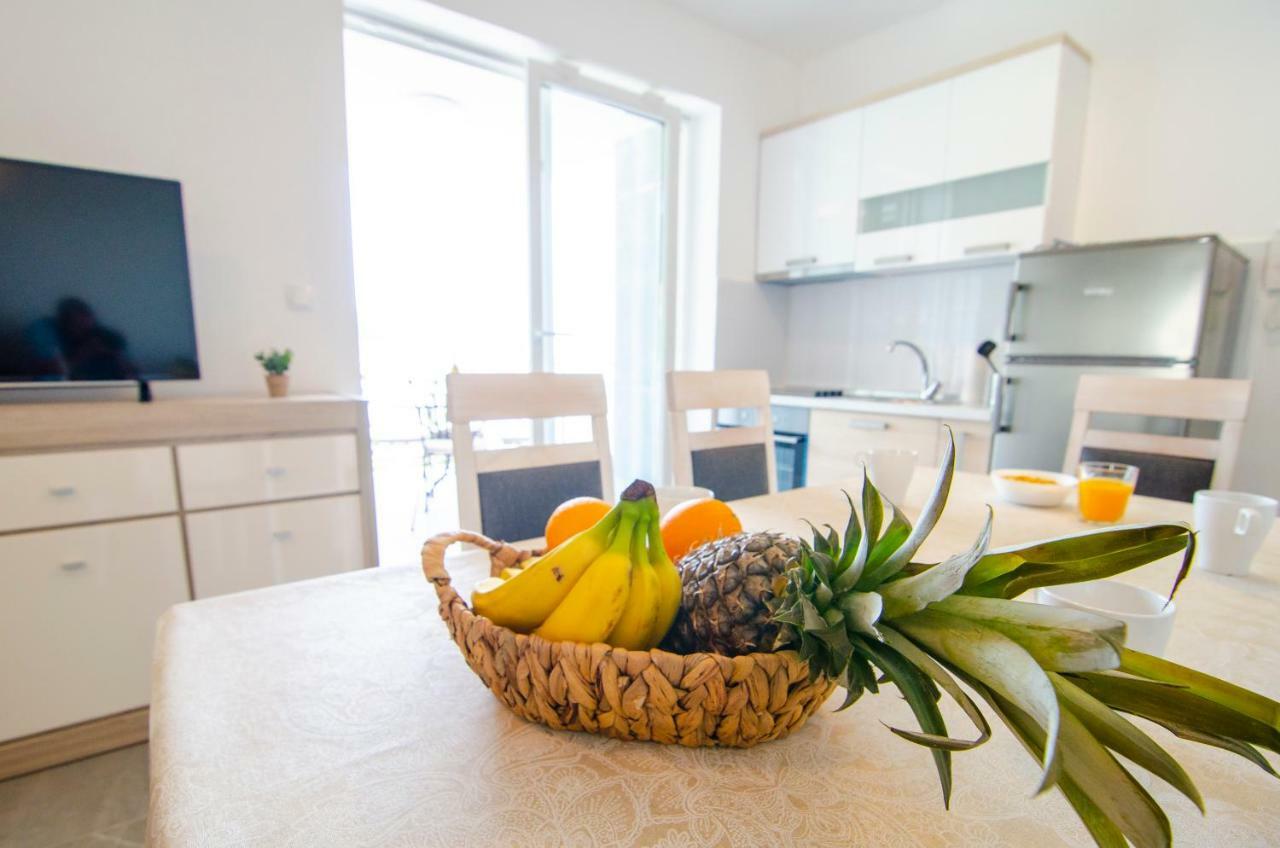Apartments Sara 3 Бол Экстерьер фото