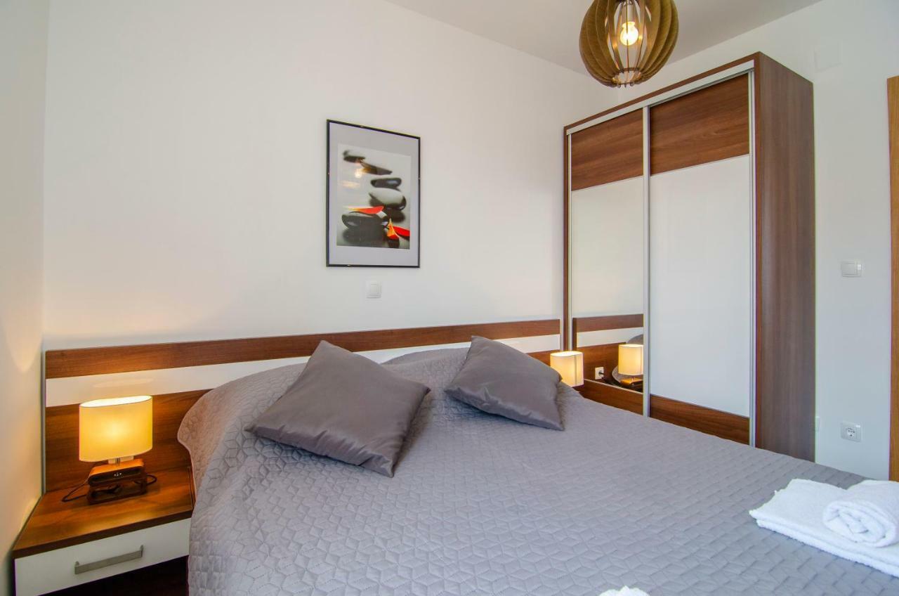 Apartments Sara 3 Бол Экстерьер фото