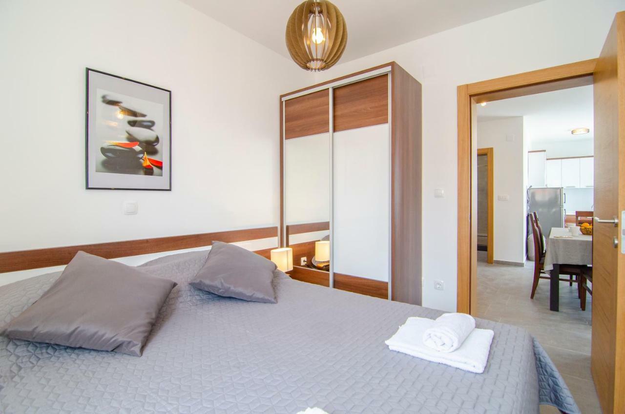Apartments Sara 3 Бол Экстерьер фото
