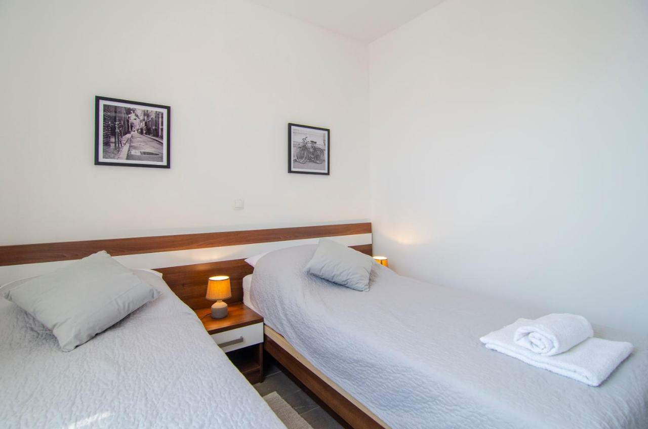 Apartments Sara 3 Бол Экстерьер фото