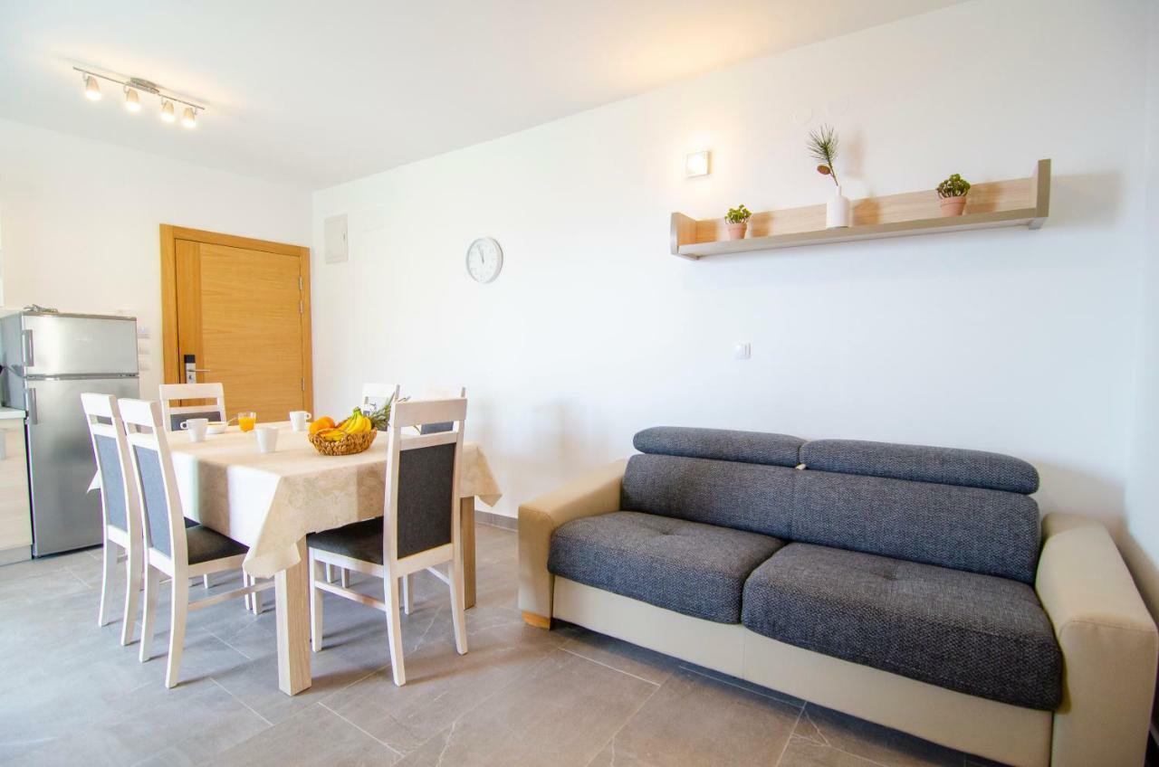 Apartments Sara 3 Бол Экстерьер фото