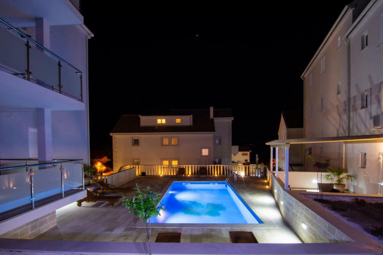 Apartments Sara 3 Бол Экстерьер фото
