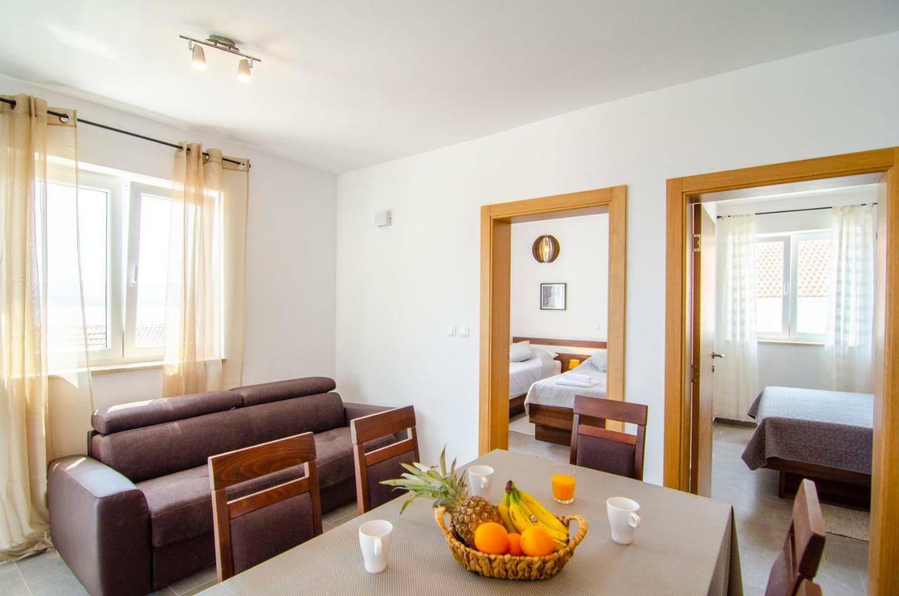 Apartments Sara 3 Бол Экстерьер фото