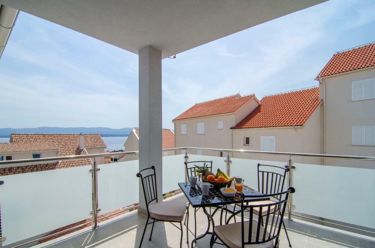 Apartments Sara 3 Бол Экстерьер фото
