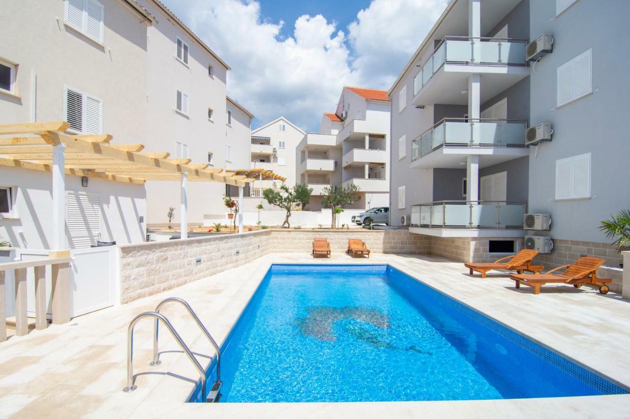 Apartments Sara 3 Бол Экстерьер фото