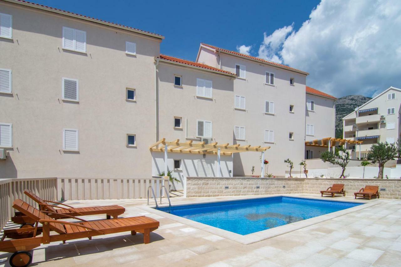 Apartments Sara 3 Бол Экстерьер фото