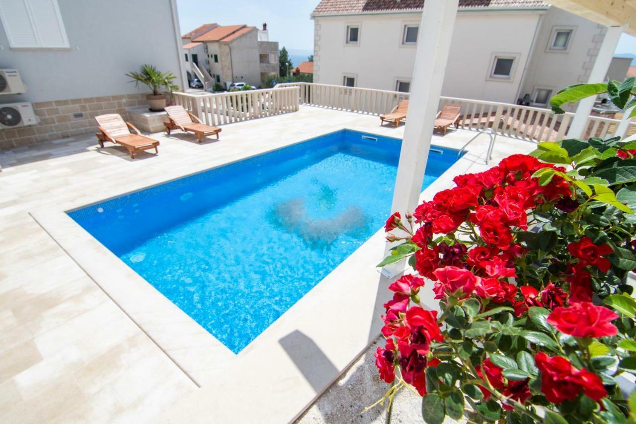 Apartments Sara 3 Бол Экстерьер фото