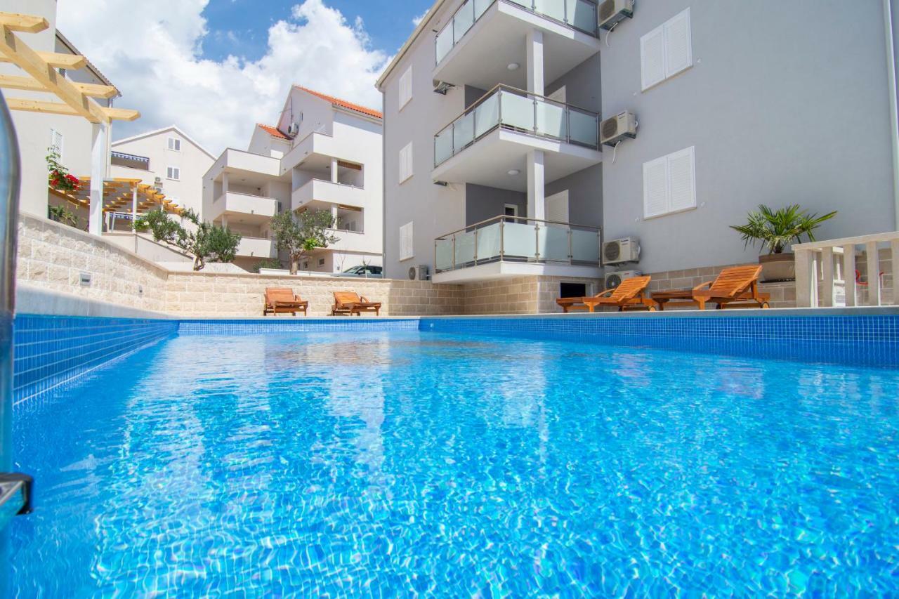 Apartments Sara 3 Бол Экстерьер фото